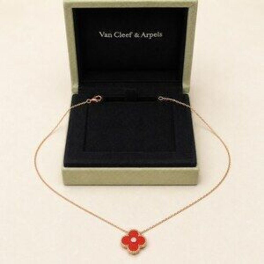 Van Cleef & Arpels Signature Necklace Style 11 New with Box